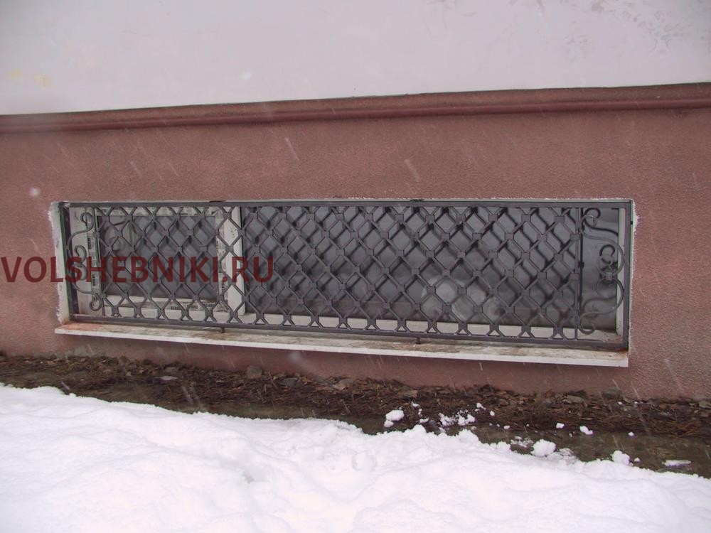 РЕШЕТКА ЦОКОЛЬНАЯ ВКР-16